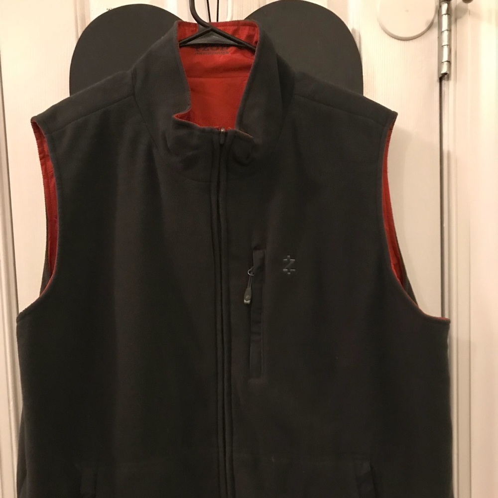 Izod Reversible Vest! Worn once!